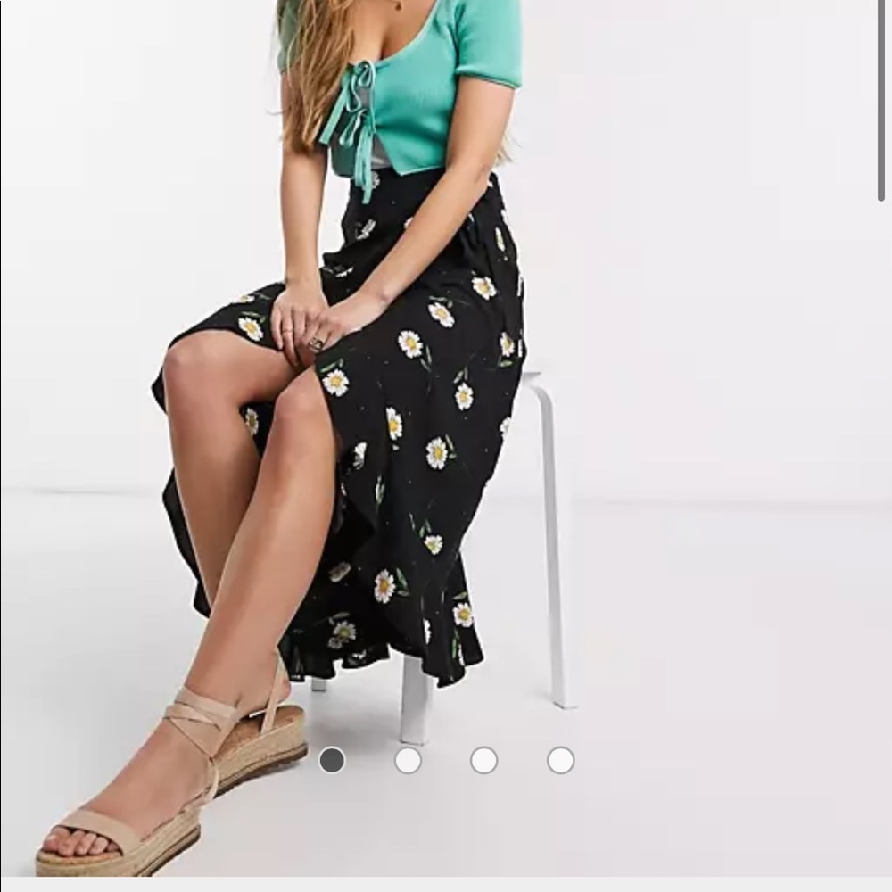 HIGH WAISTED high low floral skirt 🌸 see pics!!!